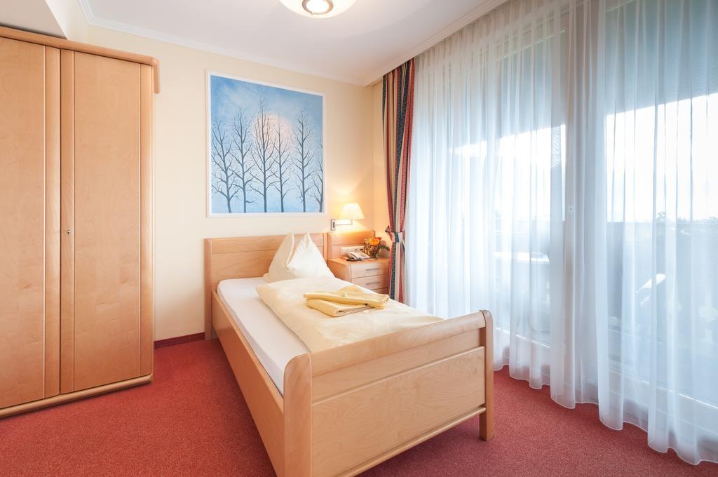 Hotel Landhof Simeter Gmbh ชปิททาลอันแดร์เดรา ห้อง รูปภาพ